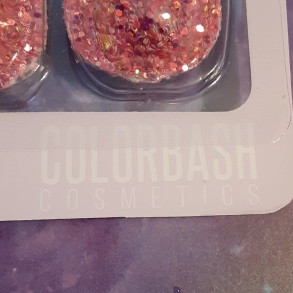 COLORBASH VOLUMIZING MASCARA - Picture 3 of 5